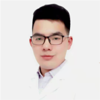 青年中医李铎